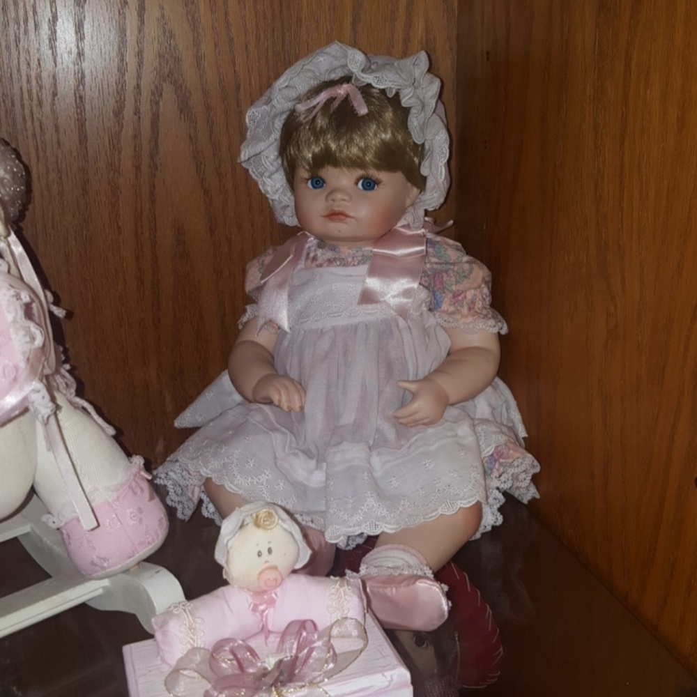 Hamilton Doll Collection!! - Picture 5 of 8